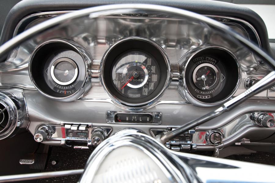  Pontiac Bonneville Convertible 1959 года  (фото 7 из 23)